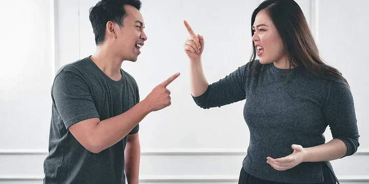 Featured image of post The Art of Communication in Relationships: Avoiding Blocking and Deleting